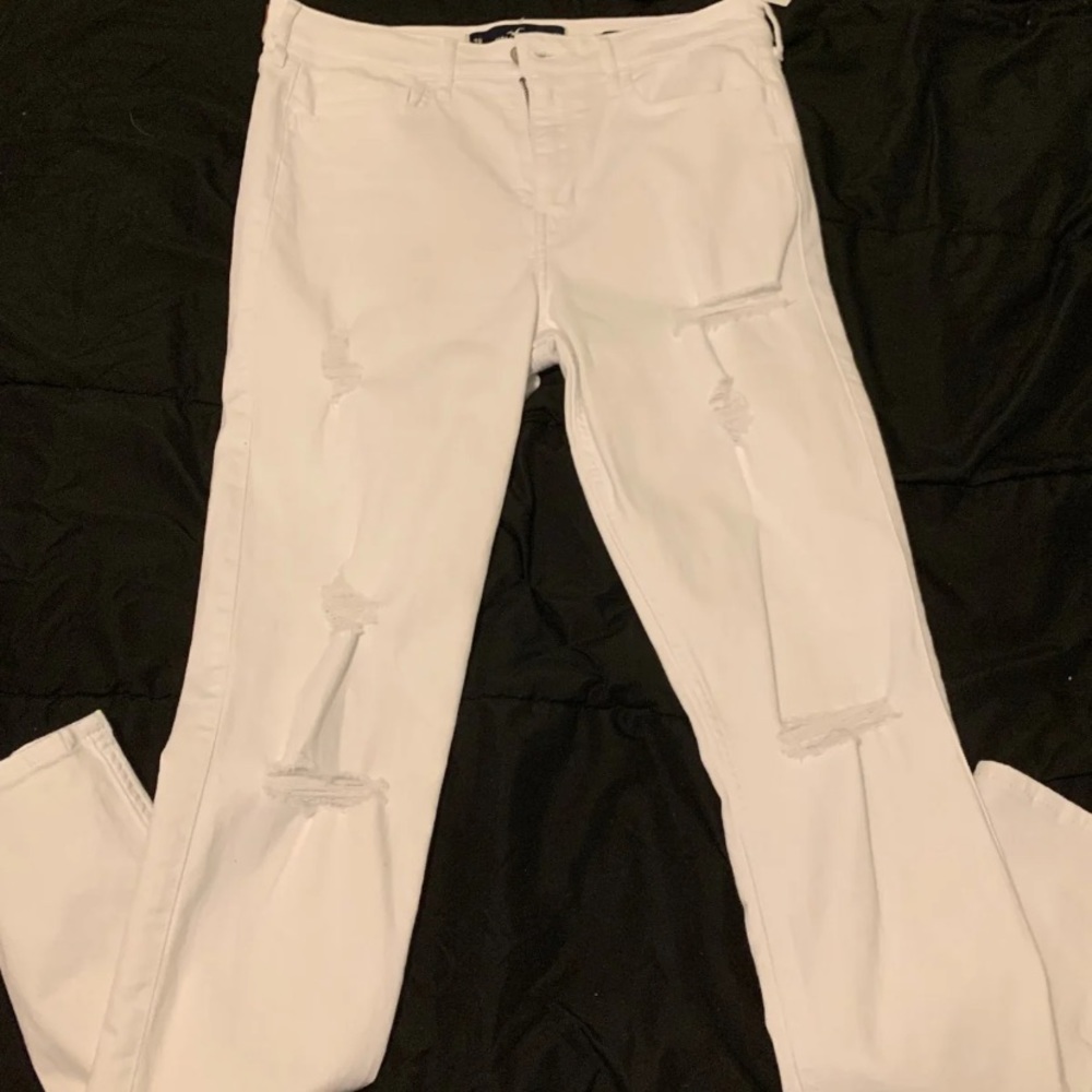 NWT Hollister Skinny High-Rise White Ripped Jean